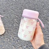 Bow Design Plastic Water Bottle 400/600ml – Transparent Portable Drink Bottle with Measurement Scale